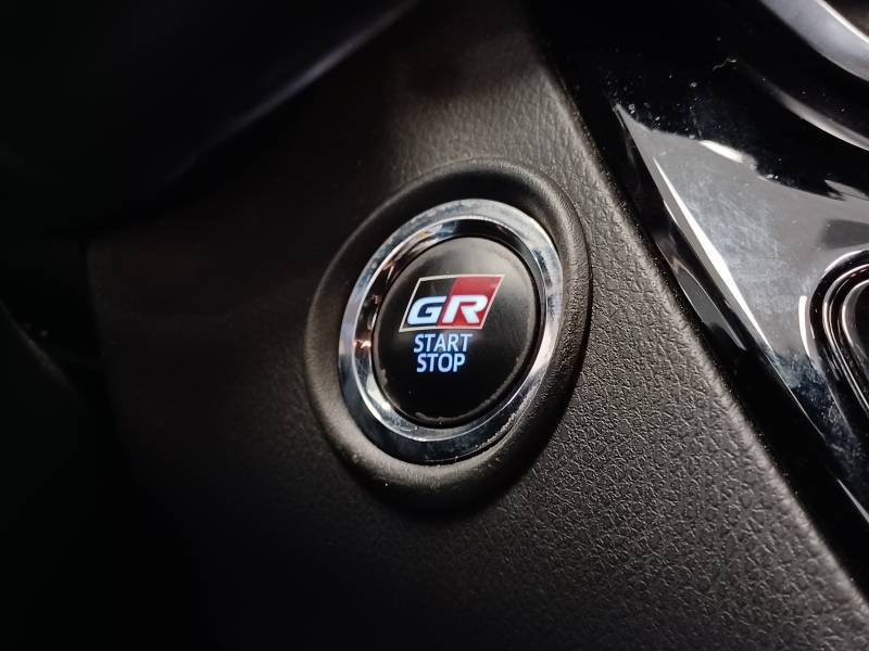 Toyota C-HR - Photo 24