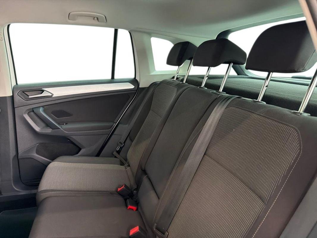 Volkswagen Tiguan - Photo 23