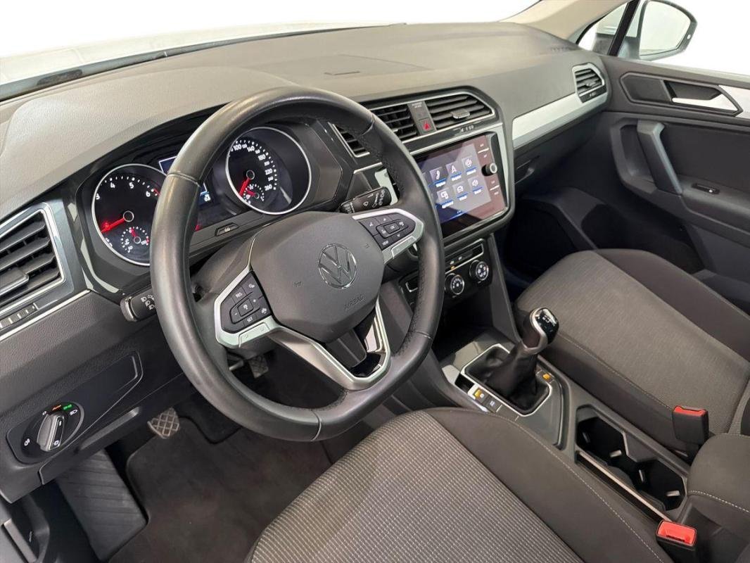 Volkswagen Tiguan - Photo 9