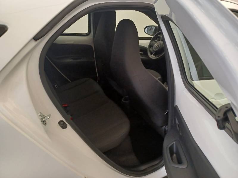 Toyota aygo x - Photo 15