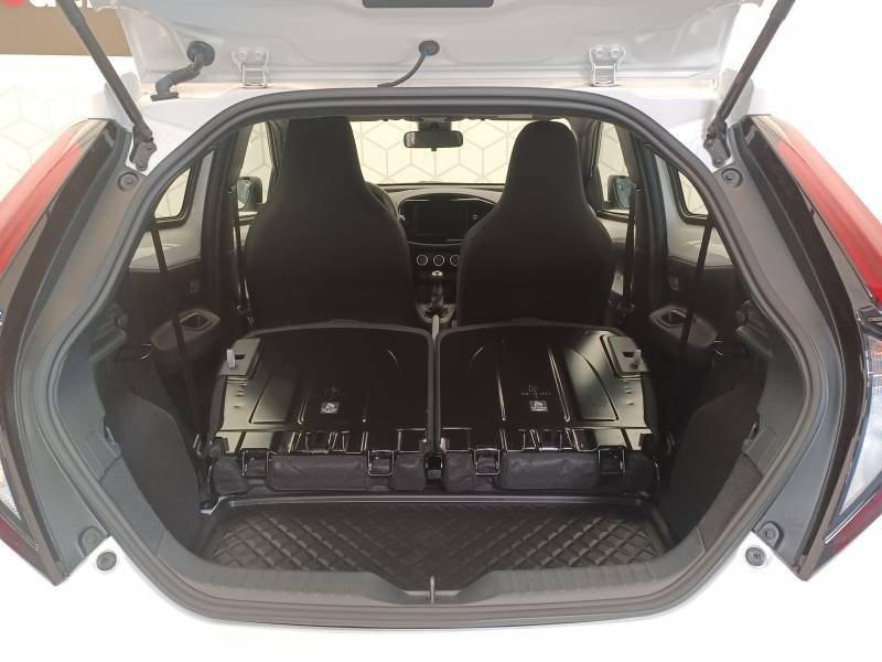 Toyota aygo x - Photo 17