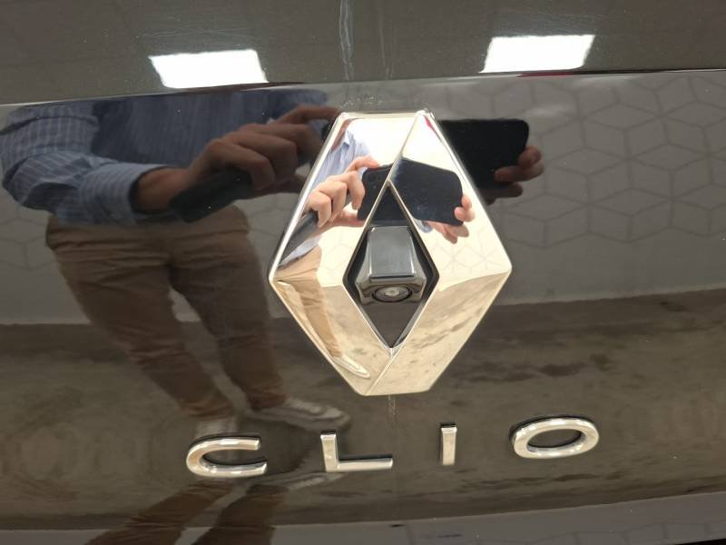 Renault Clio - Photo 25