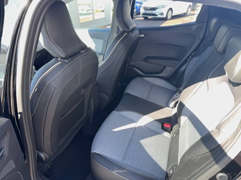 Renault Clio - Photo 17