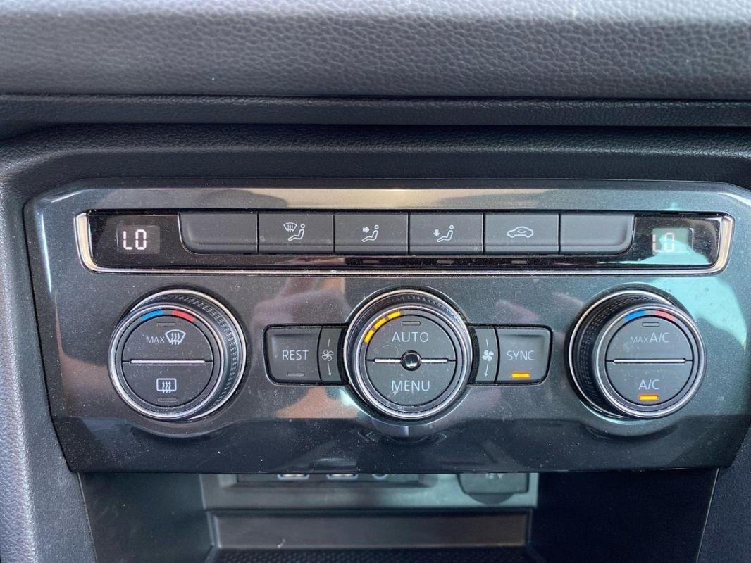 Volkswagen Tiguan - Photo 19