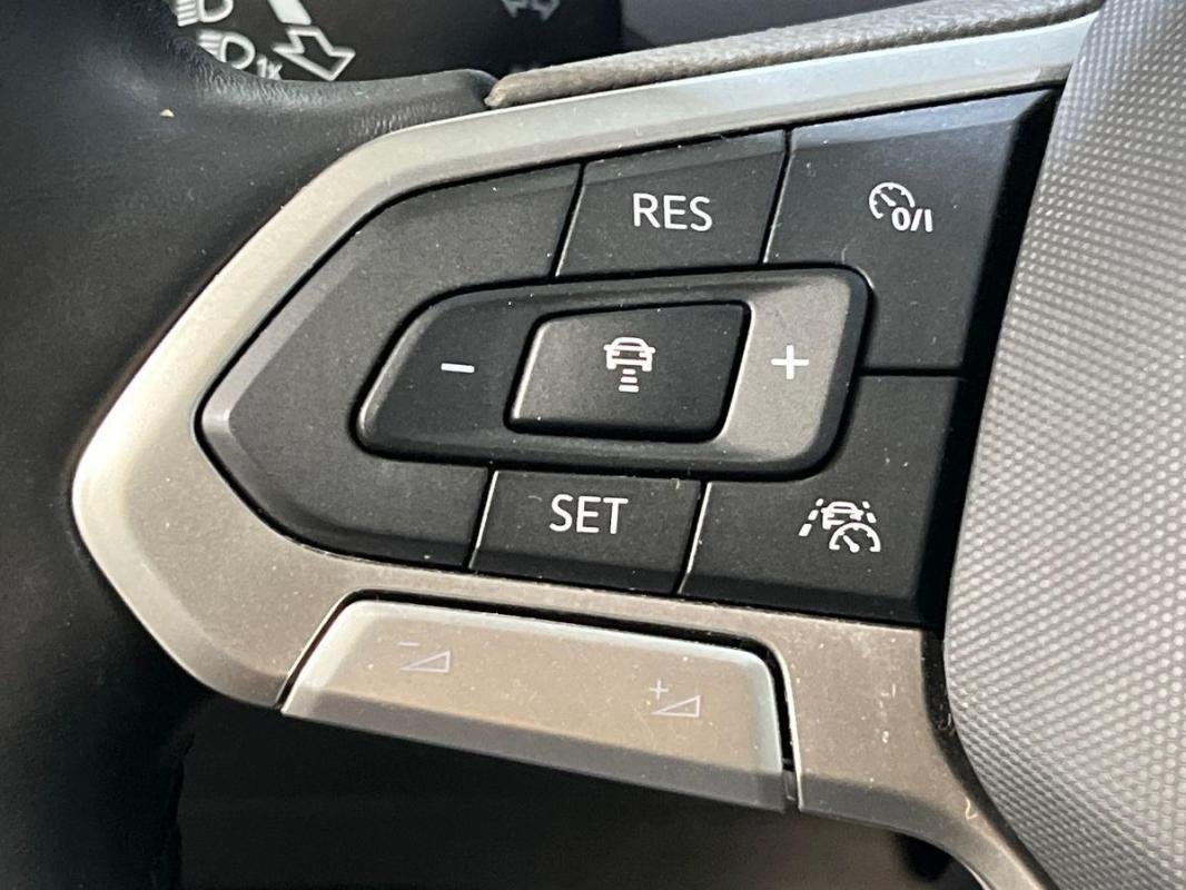 Volkswagen T-Roc - Photo 21