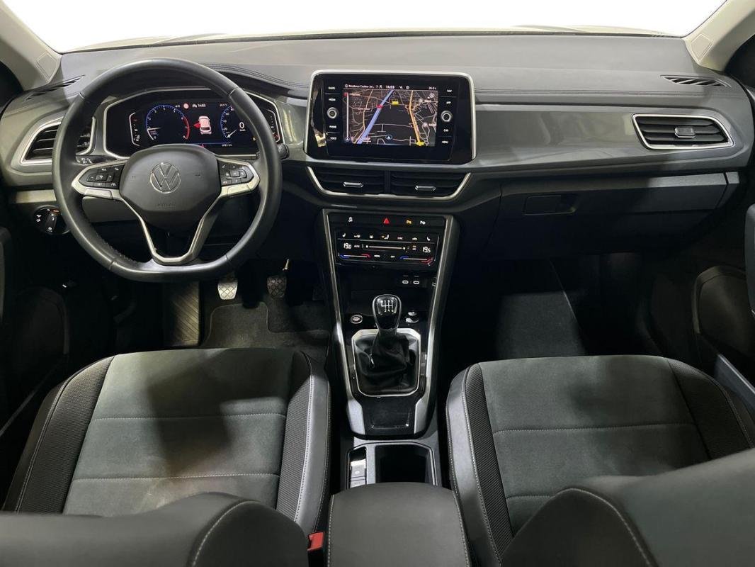 Volkswagen T-Roc - Photo 8