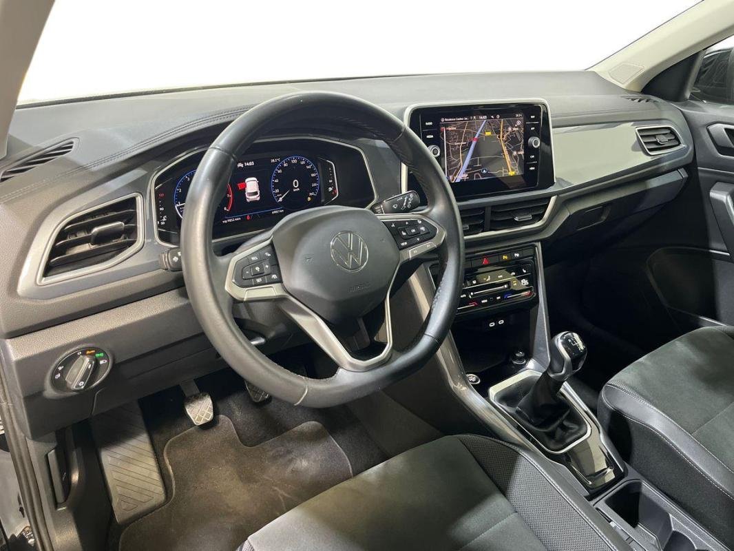 Volkswagen T-Roc - Photo 9