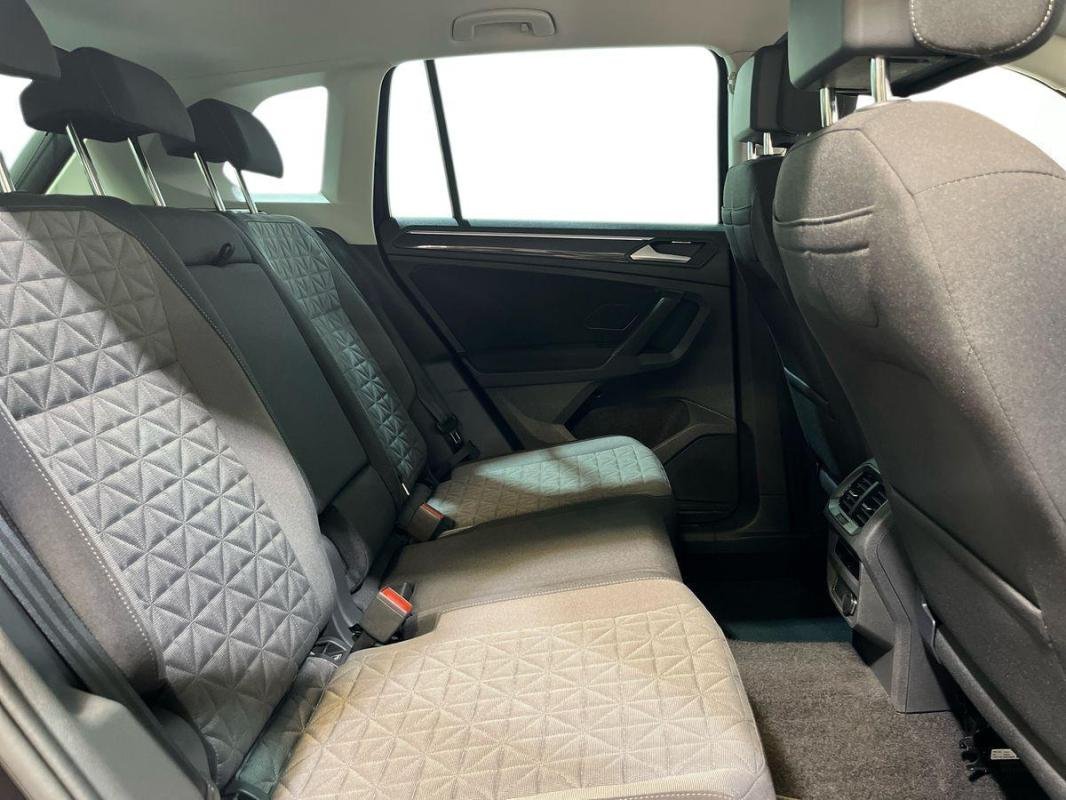 Volkswagen Tiguan - Photo 23