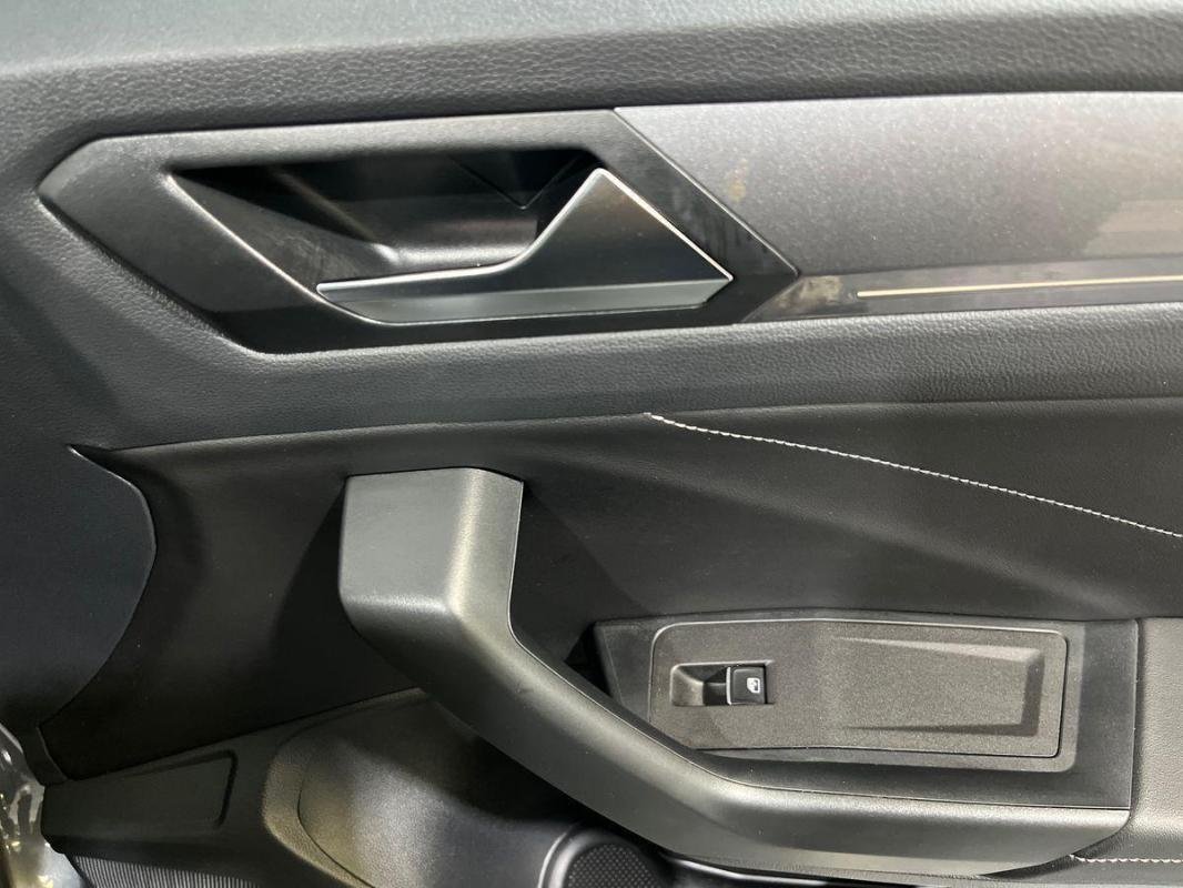 Volkswagen T-Roc - Photo 15
