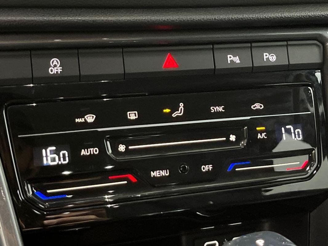 Volkswagen T-Roc - Photo 19