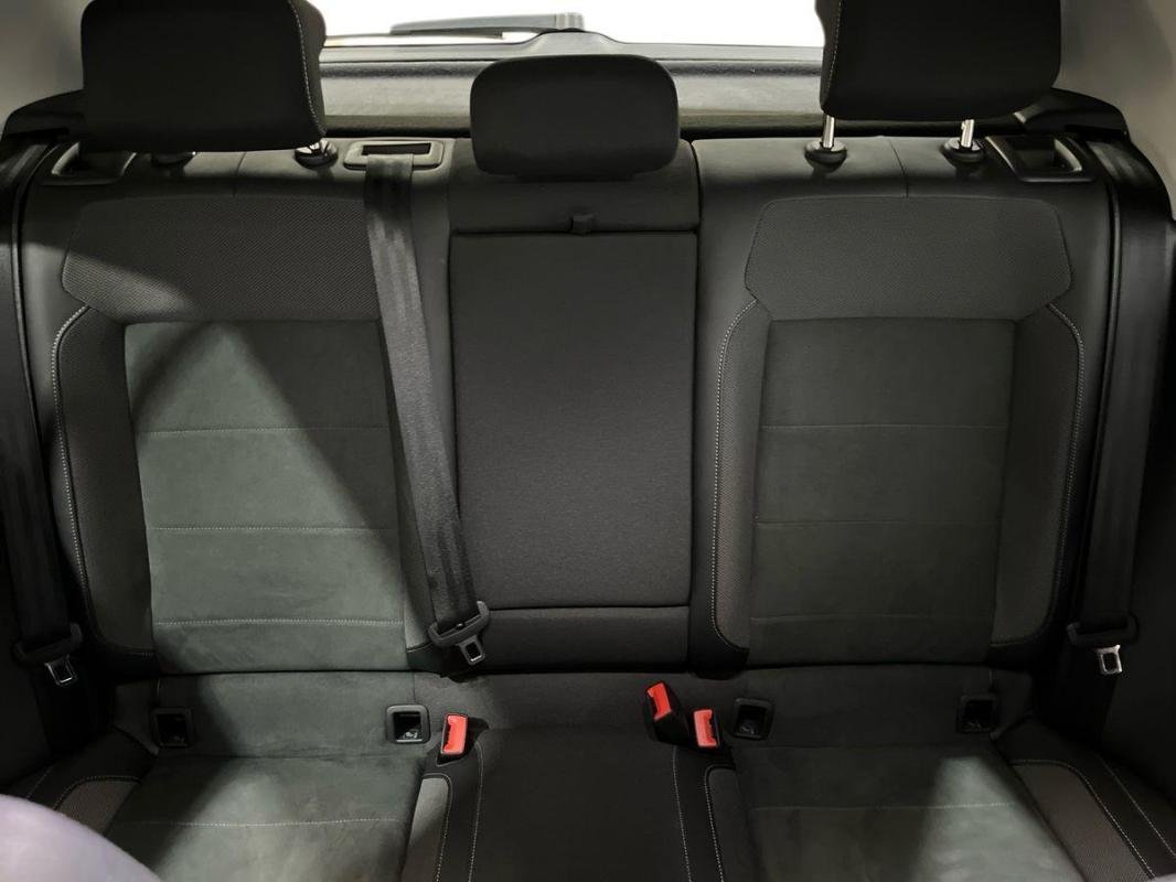 Volkswagen T-Roc - Photo 22