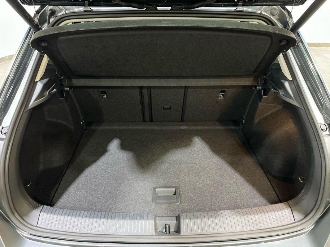 Volkswagen T-Roc - Photo 31