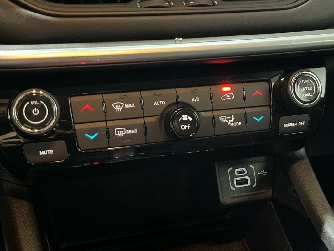 Jeep Compass - Photo 19