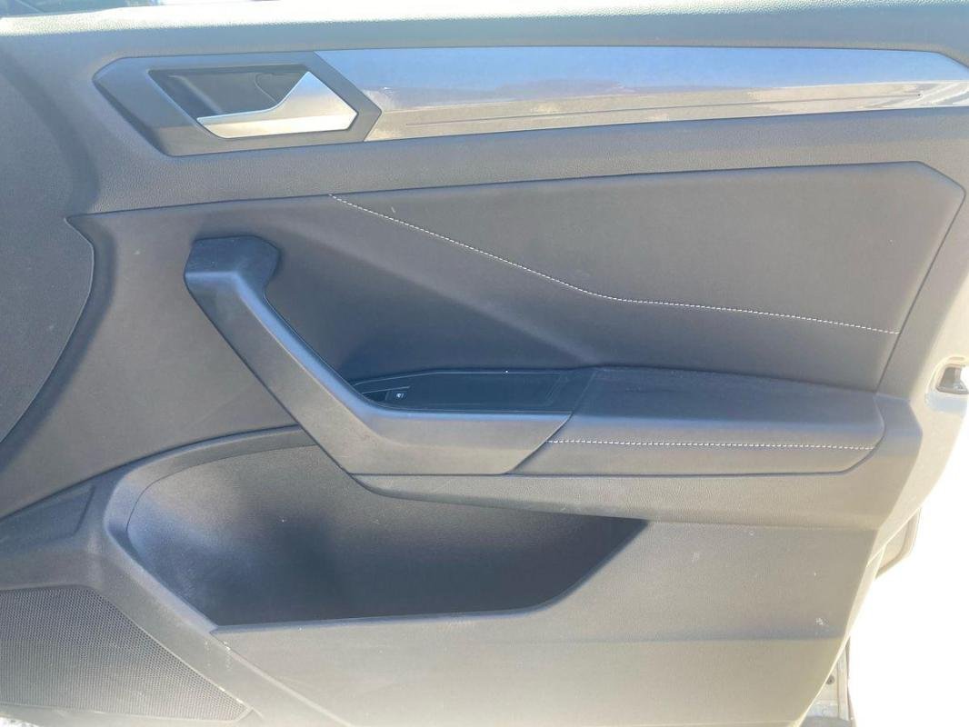 Volkswagen T-Roc - Photo 15