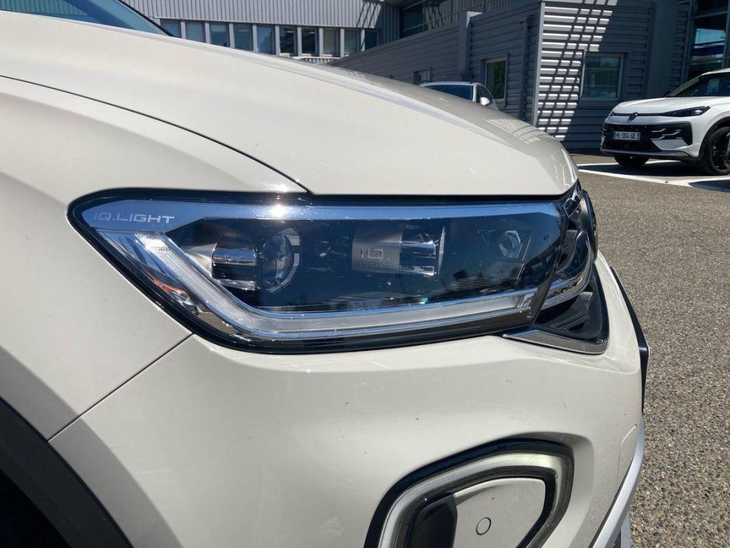 Volkswagen T-Roc - Photo 25