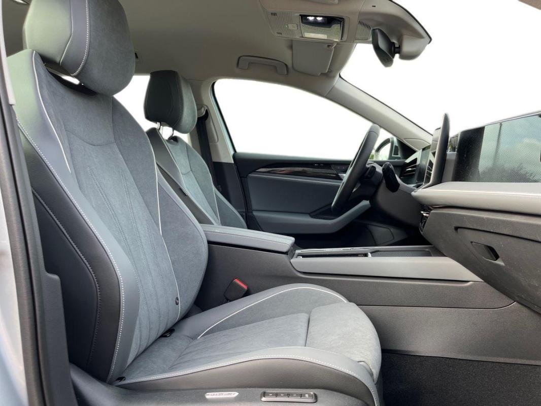 Volkswagen Passat - Photo 13