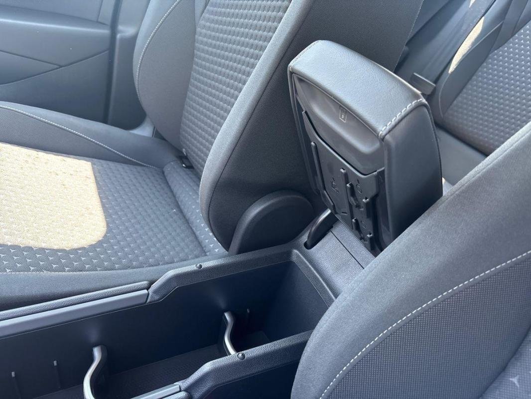 Volkswagen T-Roc - Photo 12