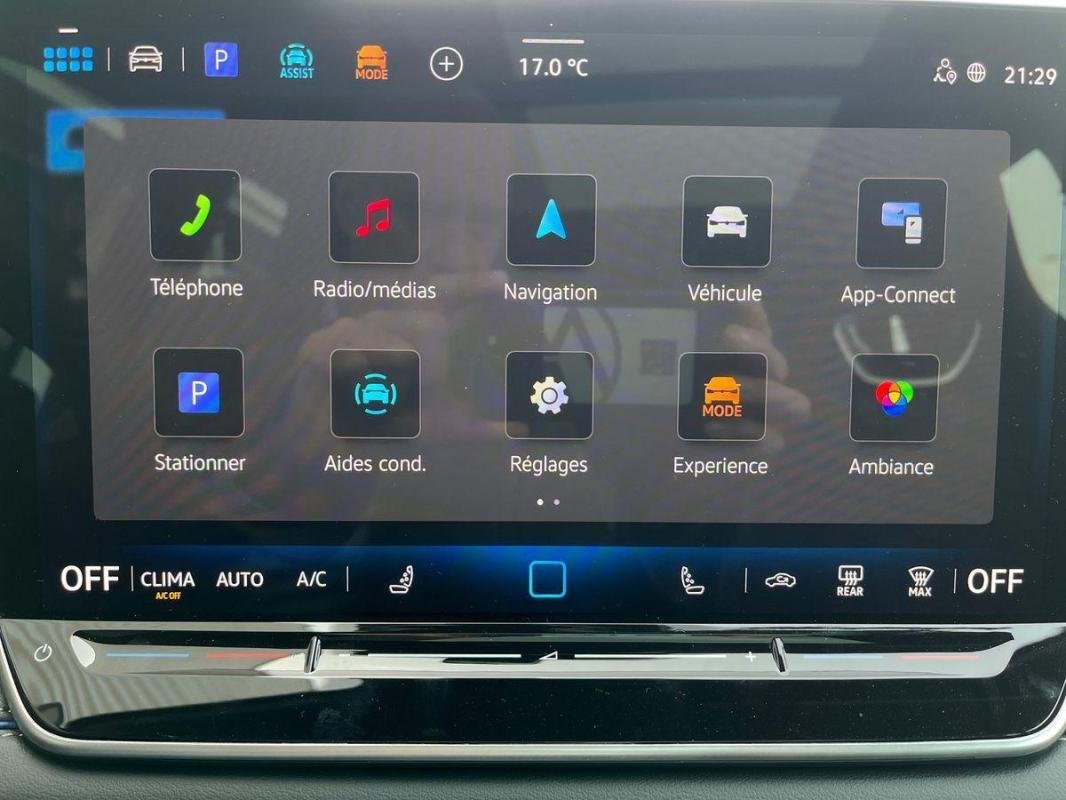 Volkswagen Tiguan - Photo 2