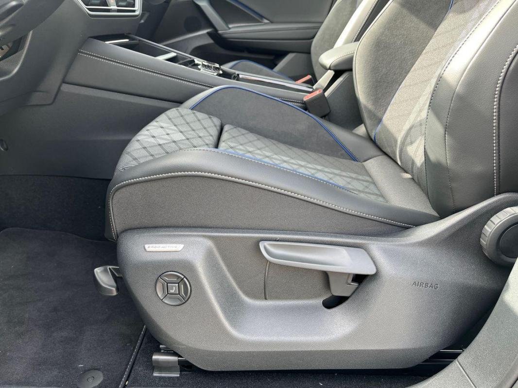 Volkswagen Tiguan - Photo 31