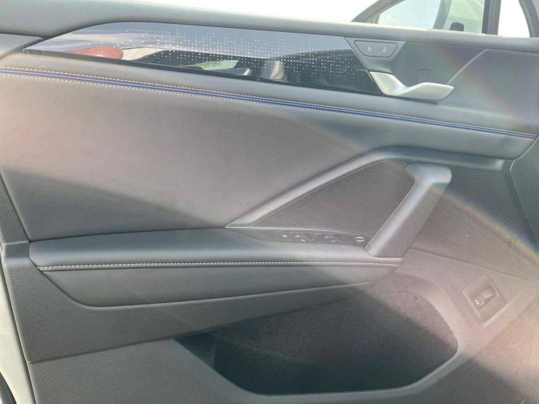 Volkswagen Tiguan - Photo 32