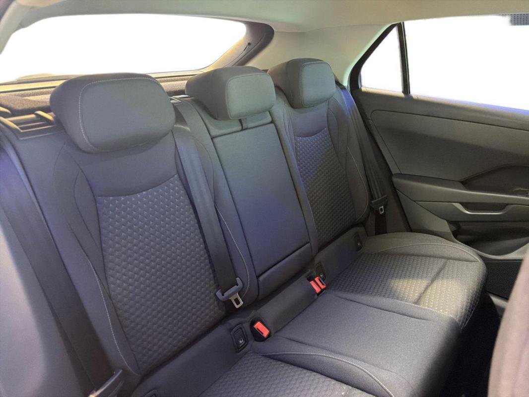 Volkswagen T-Roc - Photo 23