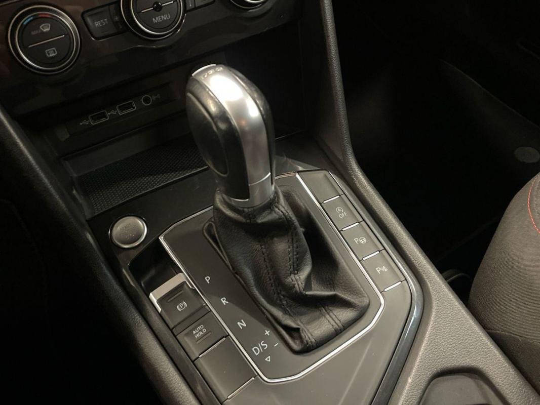 Volkswagen Tiguan - Photo 12