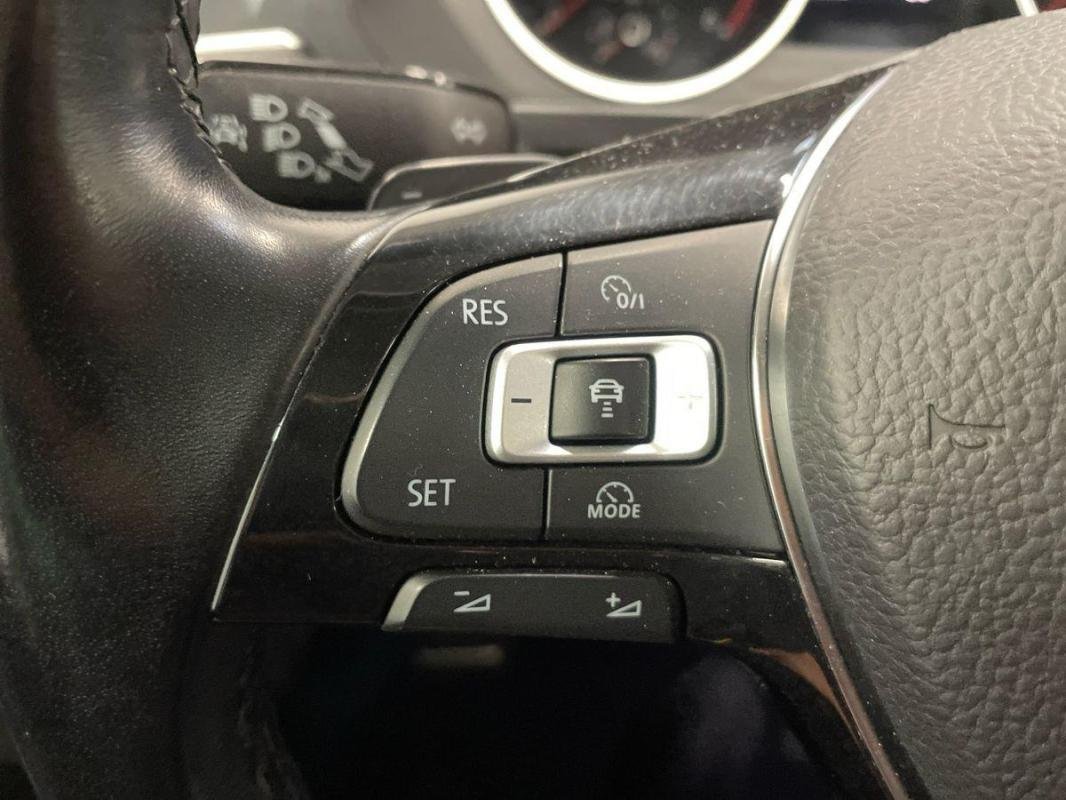 Volkswagen Tiguan - Photo 22