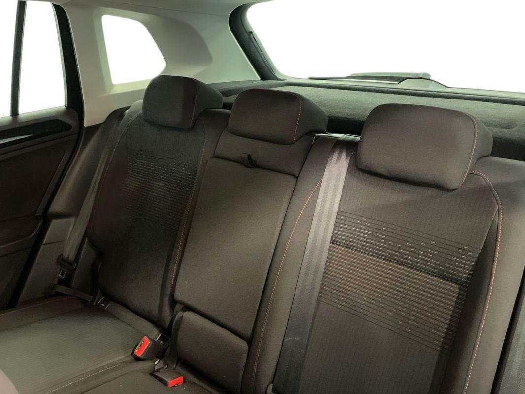 Volkswagen Tiguan - Photo 24