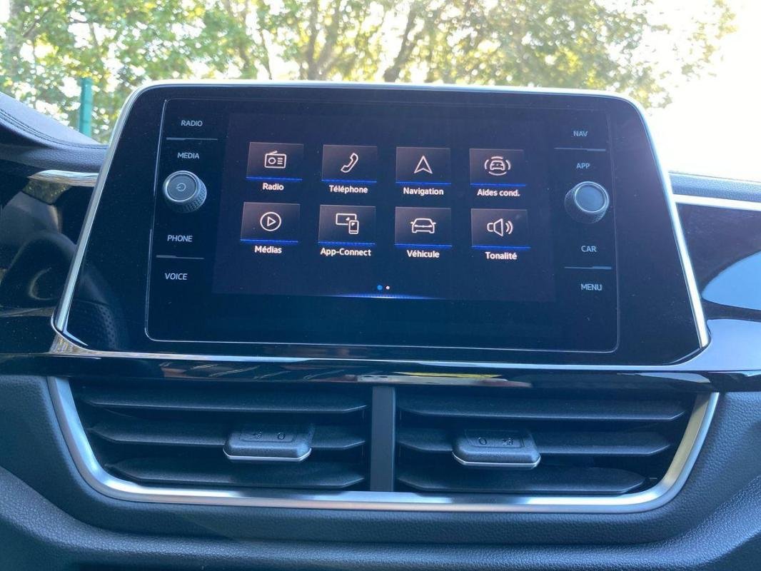 Volkswagen T-Roc - Photo 16
