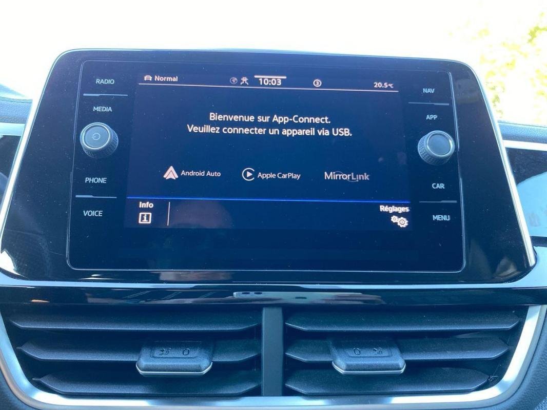 Volkswagen T-Roc - Photo 17