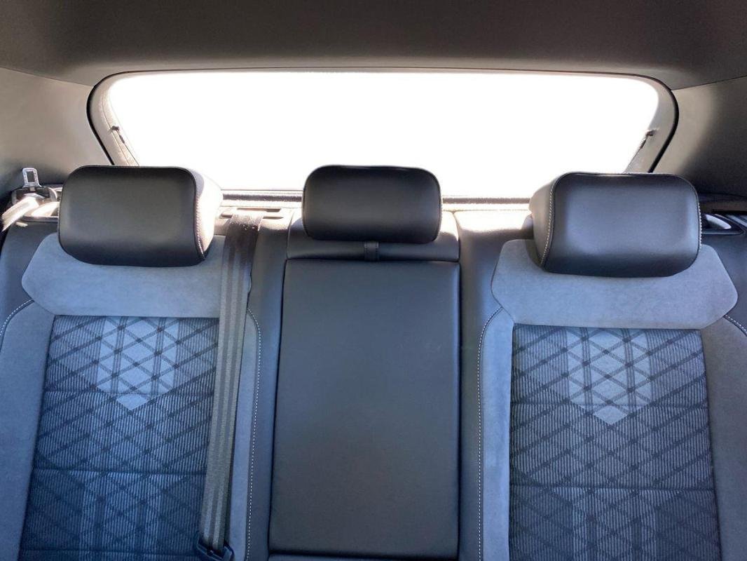 Volkswagen T-Roc - Photo 22