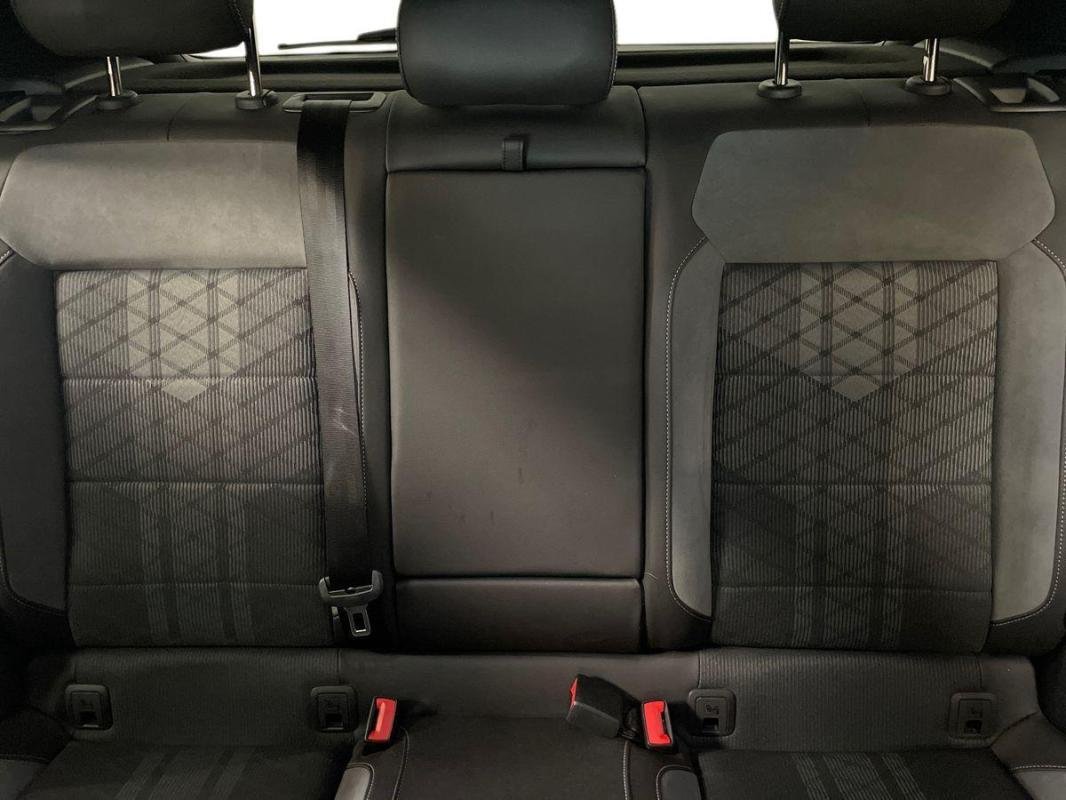 Volkswagen T-Roc - Photo 22