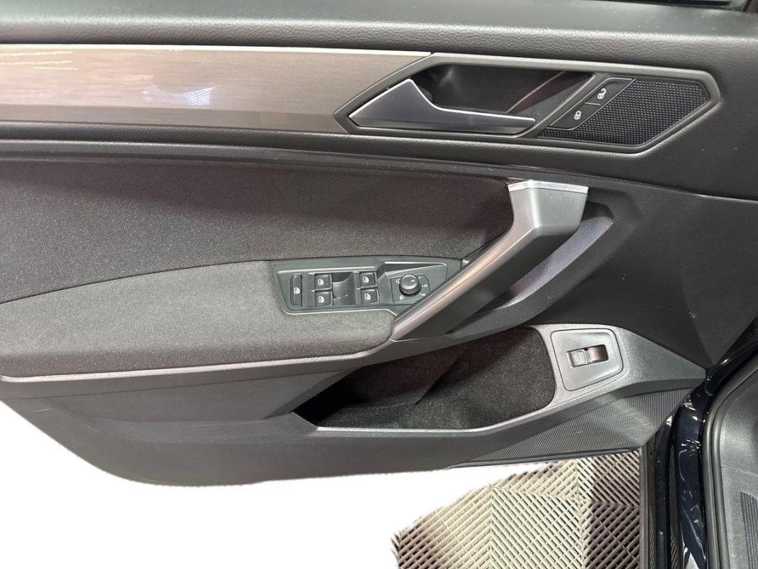 Volkswagen Tiguan - Photo 13