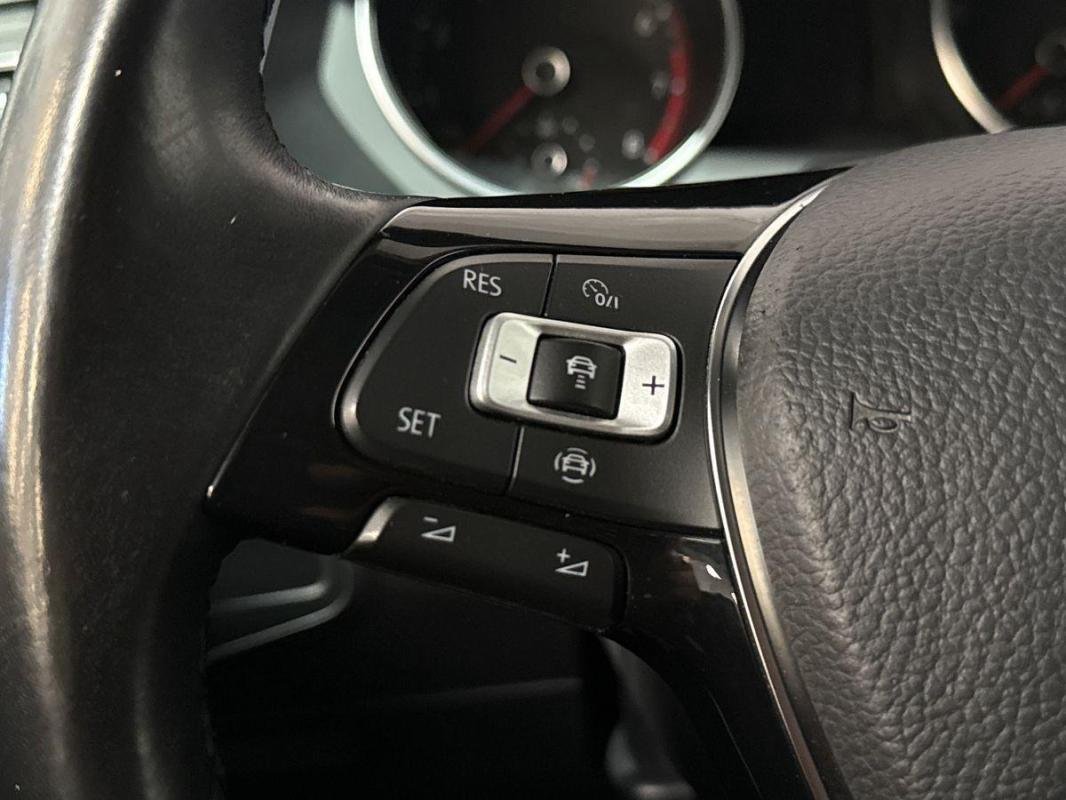 Volkswagen Tiguan - Photo 19