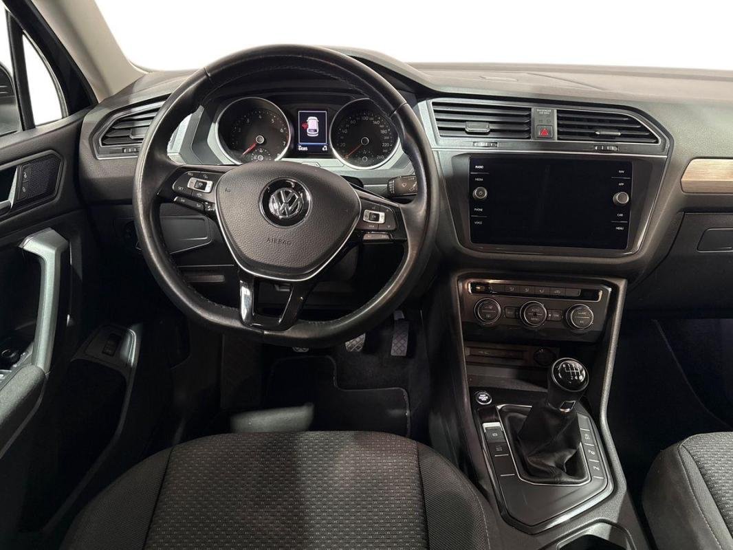 Volkswagen Tiguan - Photo 22