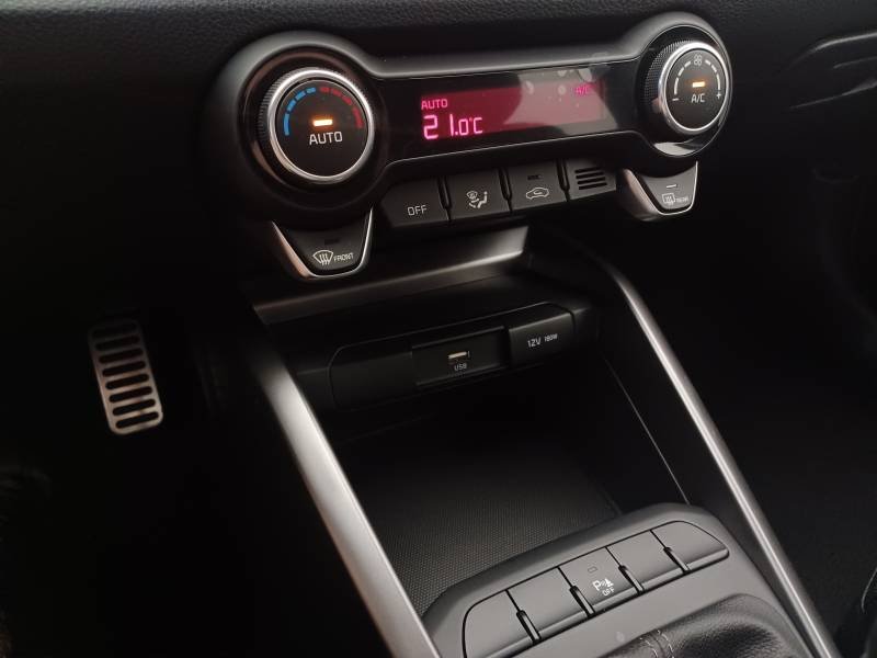 Kia Stonic - Photo 28