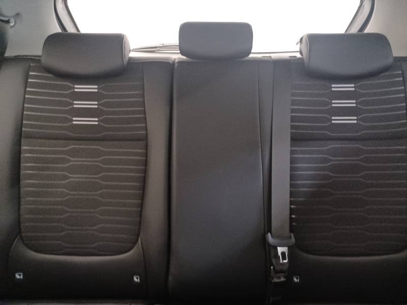 Kia Stonic - Photo 32