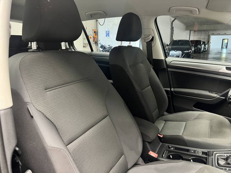 Volkswagen Golf - Photo 28