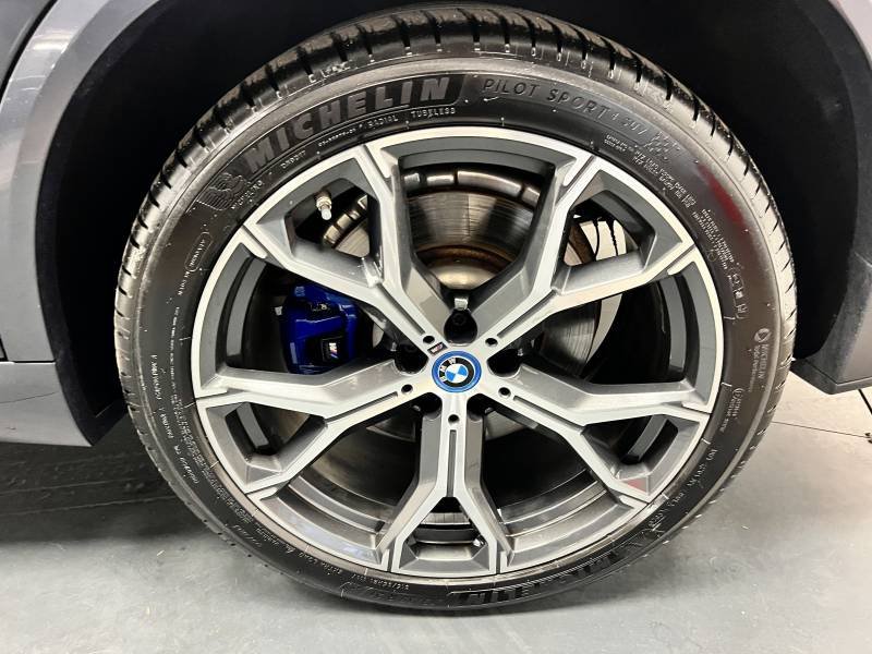 BMW X5 - Photo 19