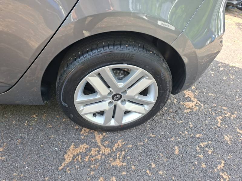 Renault Clio - Photo 18