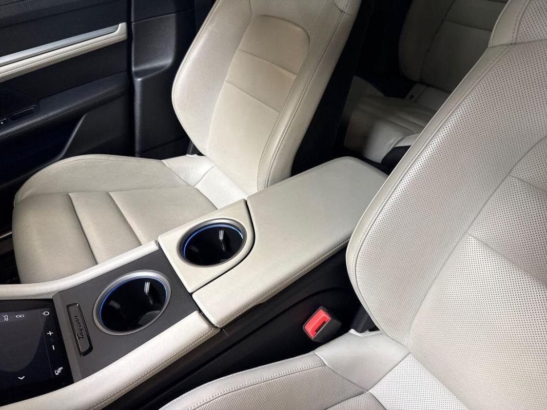 Porsche taycan - Photo 13