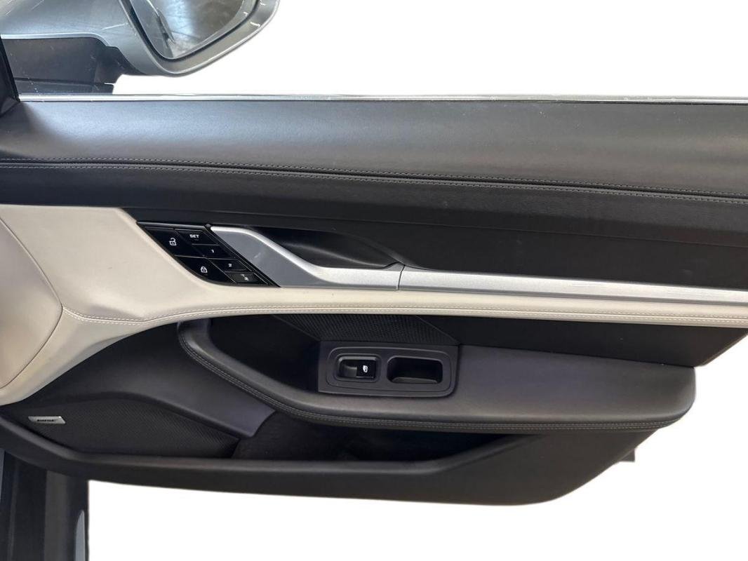 Porsche taycan - Photo 16
