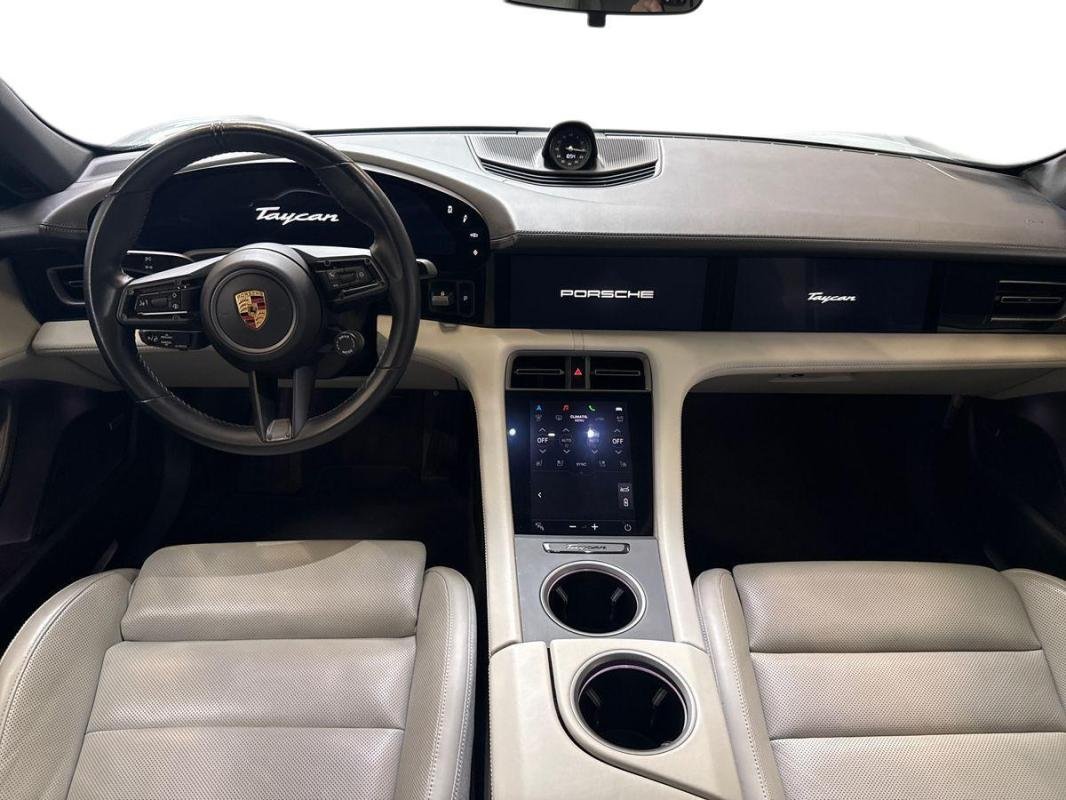 Porsche taycan - Photo 9