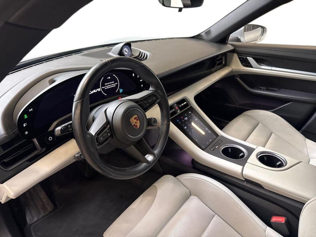 Porsche taycan - Photo 10