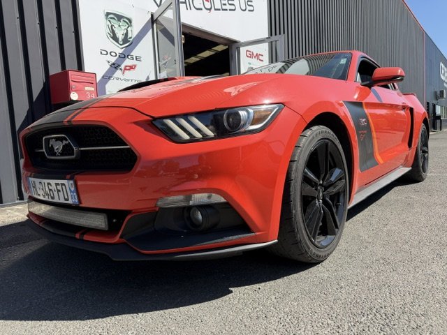 Ford Mustang - Photo 3