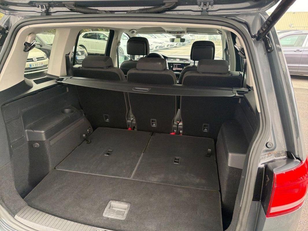 Volkswagen Touran - Photo 32