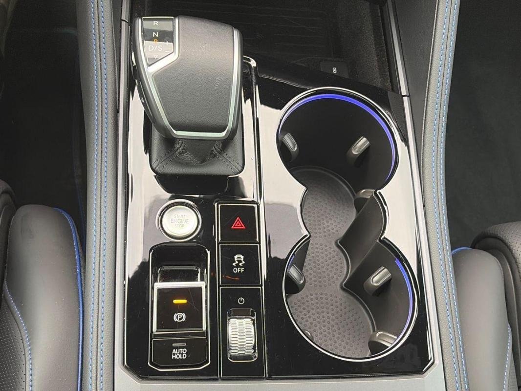 Volkswagen Touareg - Photo 11