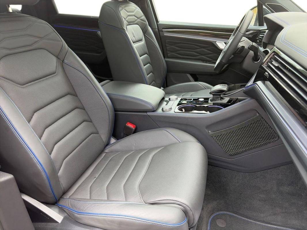 Volkswagen Touareg - Photo 13