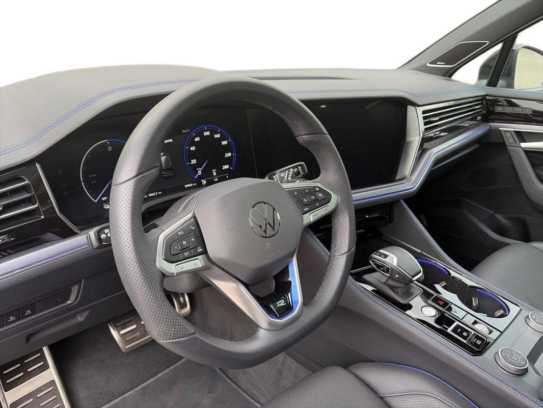 Volkswagen Touareg - Photo 9