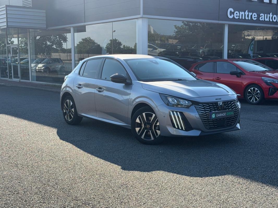 Peugeot 208 - Photo 1